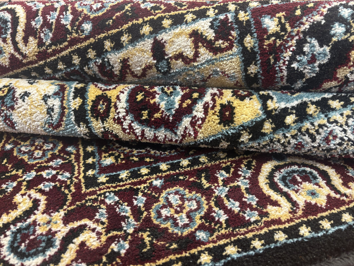 Traditional Woolen carpet MHS - 4