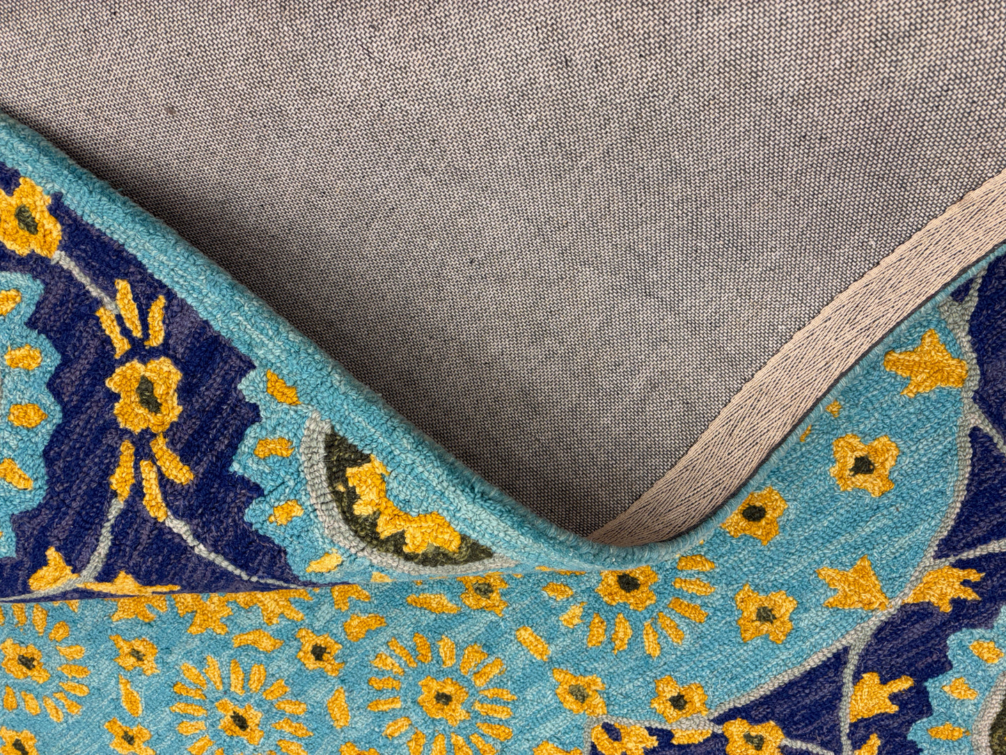 Tufted Woollen Carpet (Mangal tufted 102)