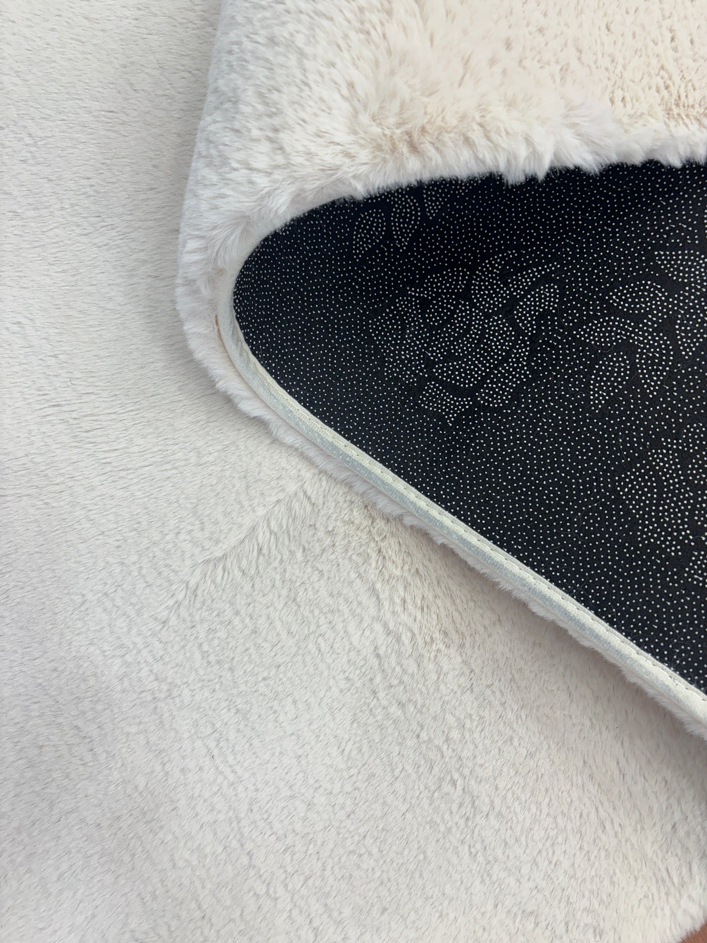 Faux Rabbit fur carpet- MFRF 01