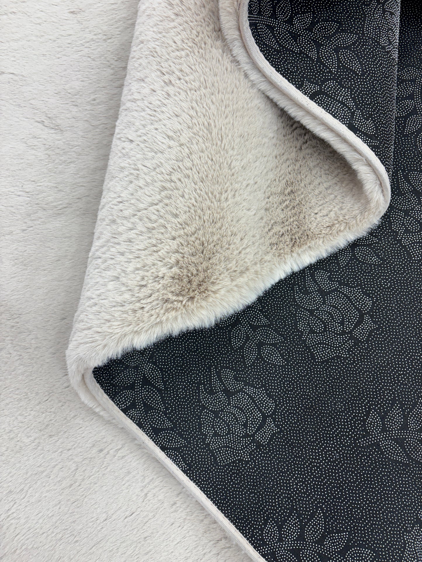 Faux Rabbit fur carpet- MFRF 01