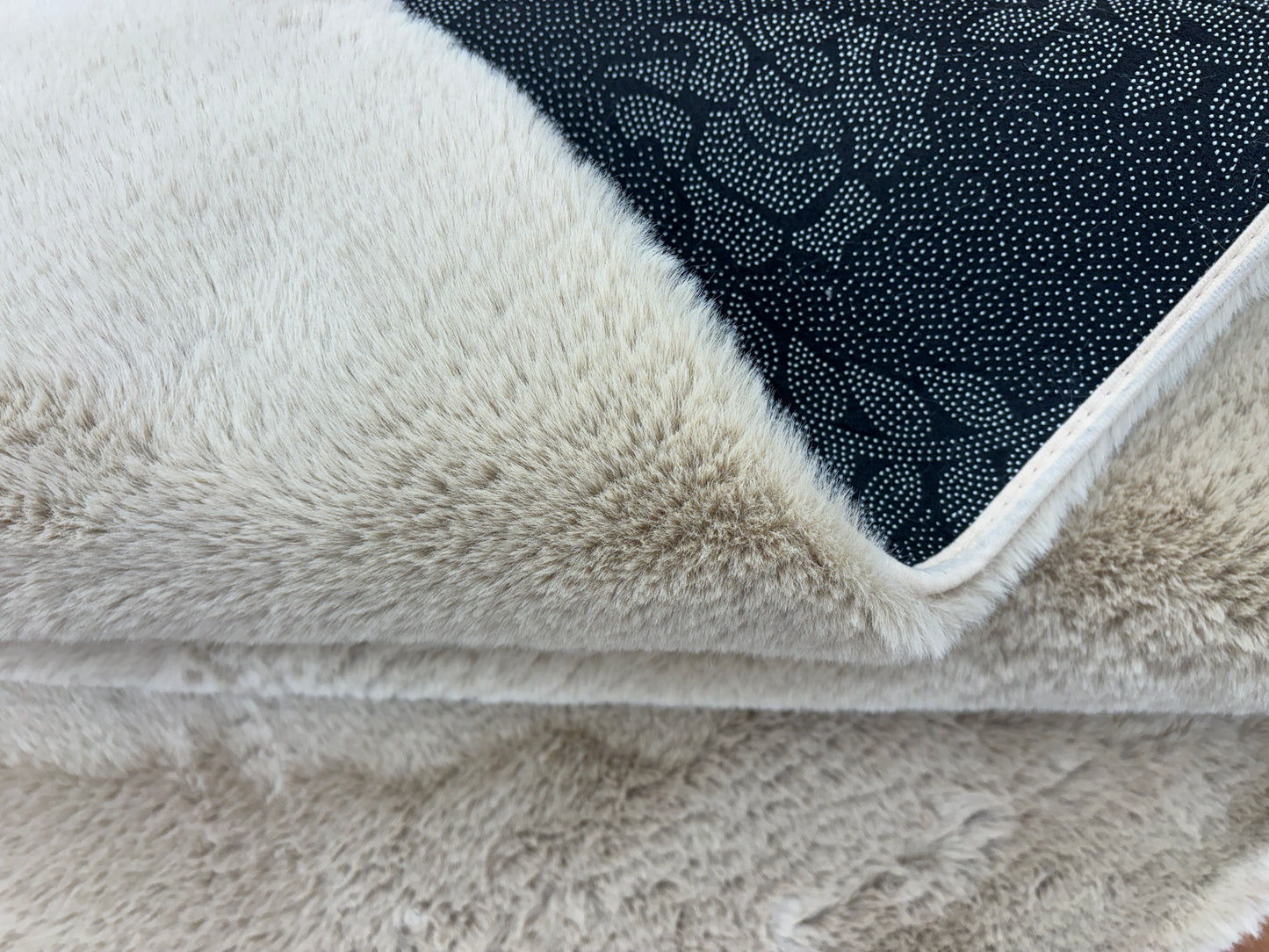 Faux Rabbit fur carpet- MFRF 01