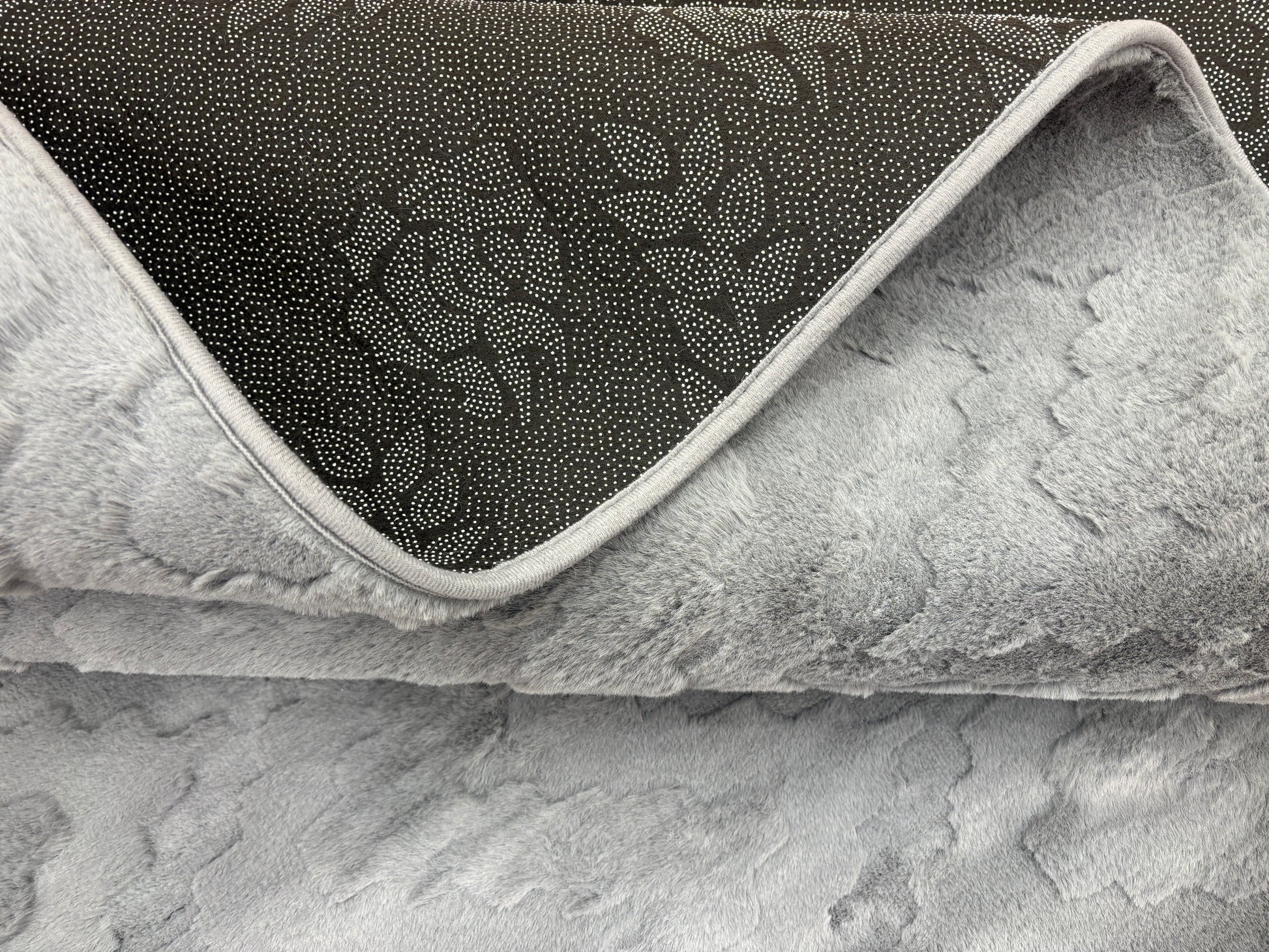 Faux Rabbit fur carpet- MFRF 02 - D.grey | variant: D.grey