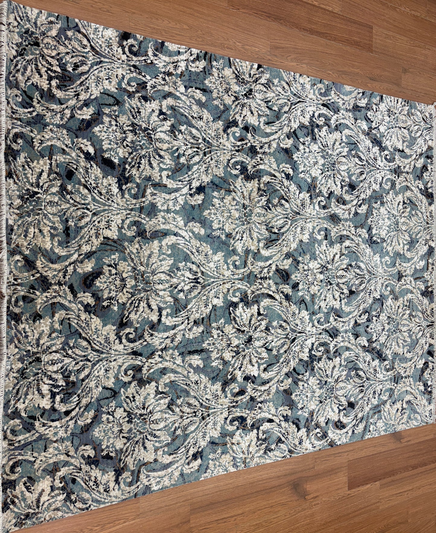 Wool viscose carpet (HC 906)