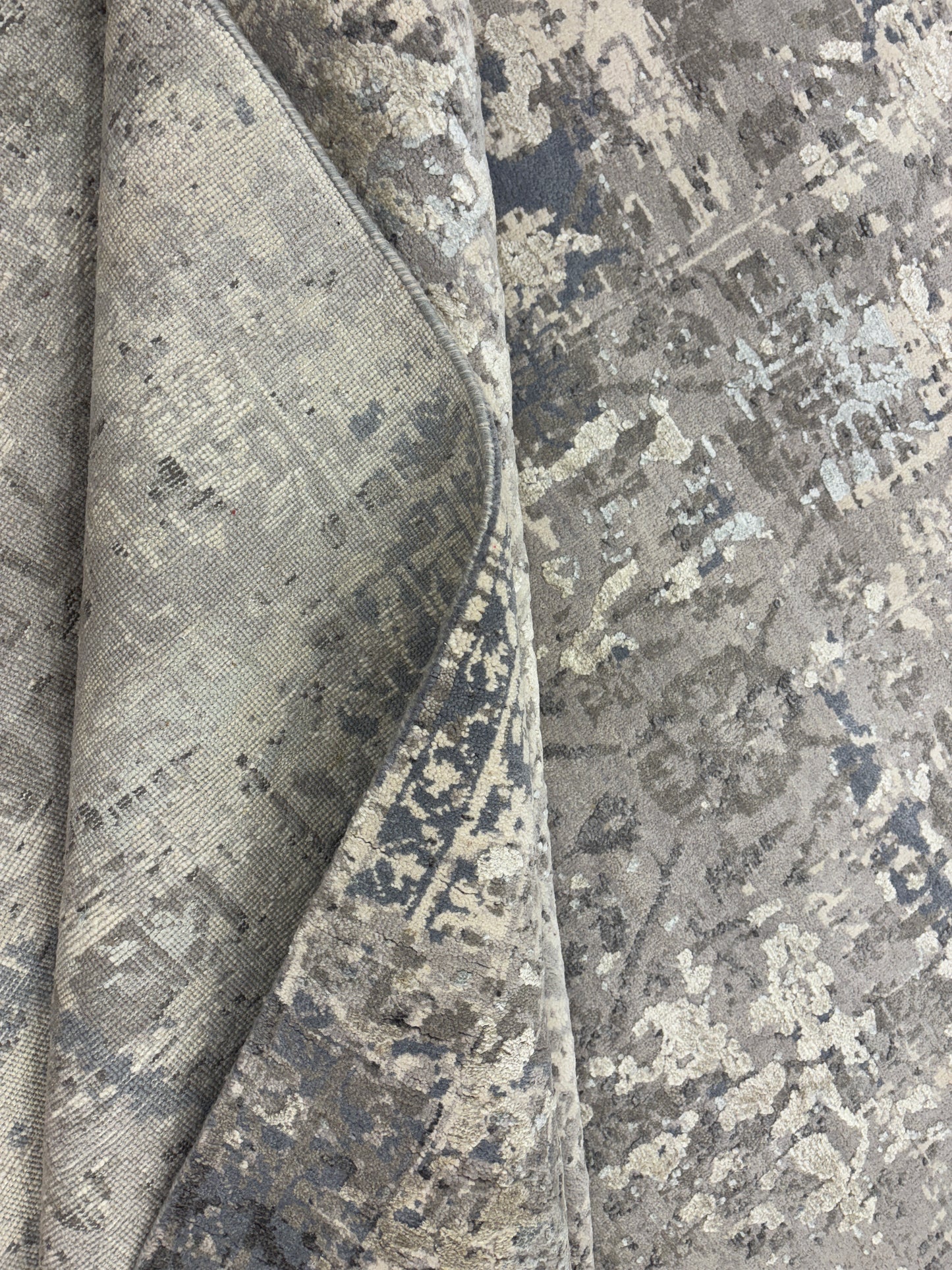 Wool Silk Carpet (ME 801)