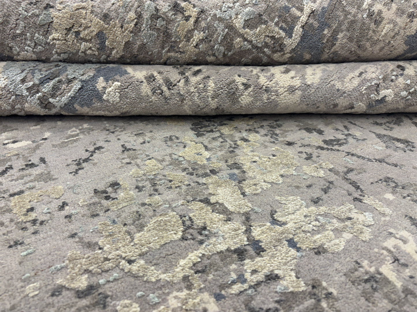 Wool Silk Carpet (ME 801)