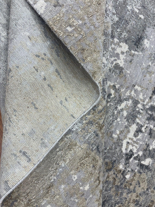 Wool silk carpet (Me 802)