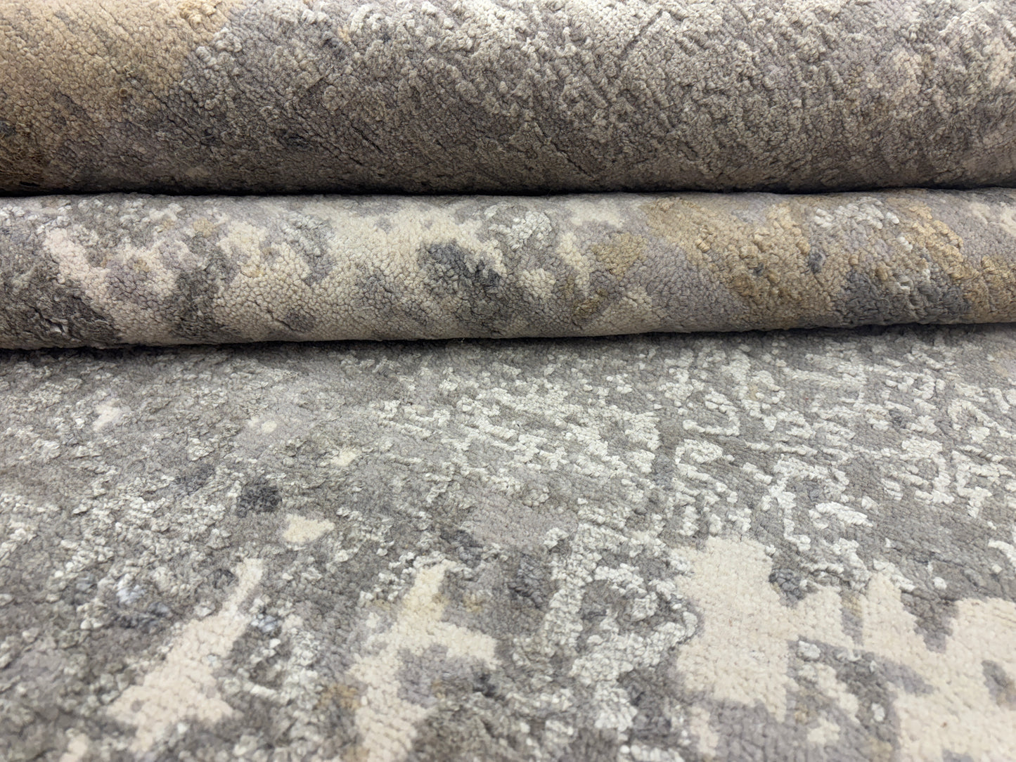 Wool silk carpet (Me 802)