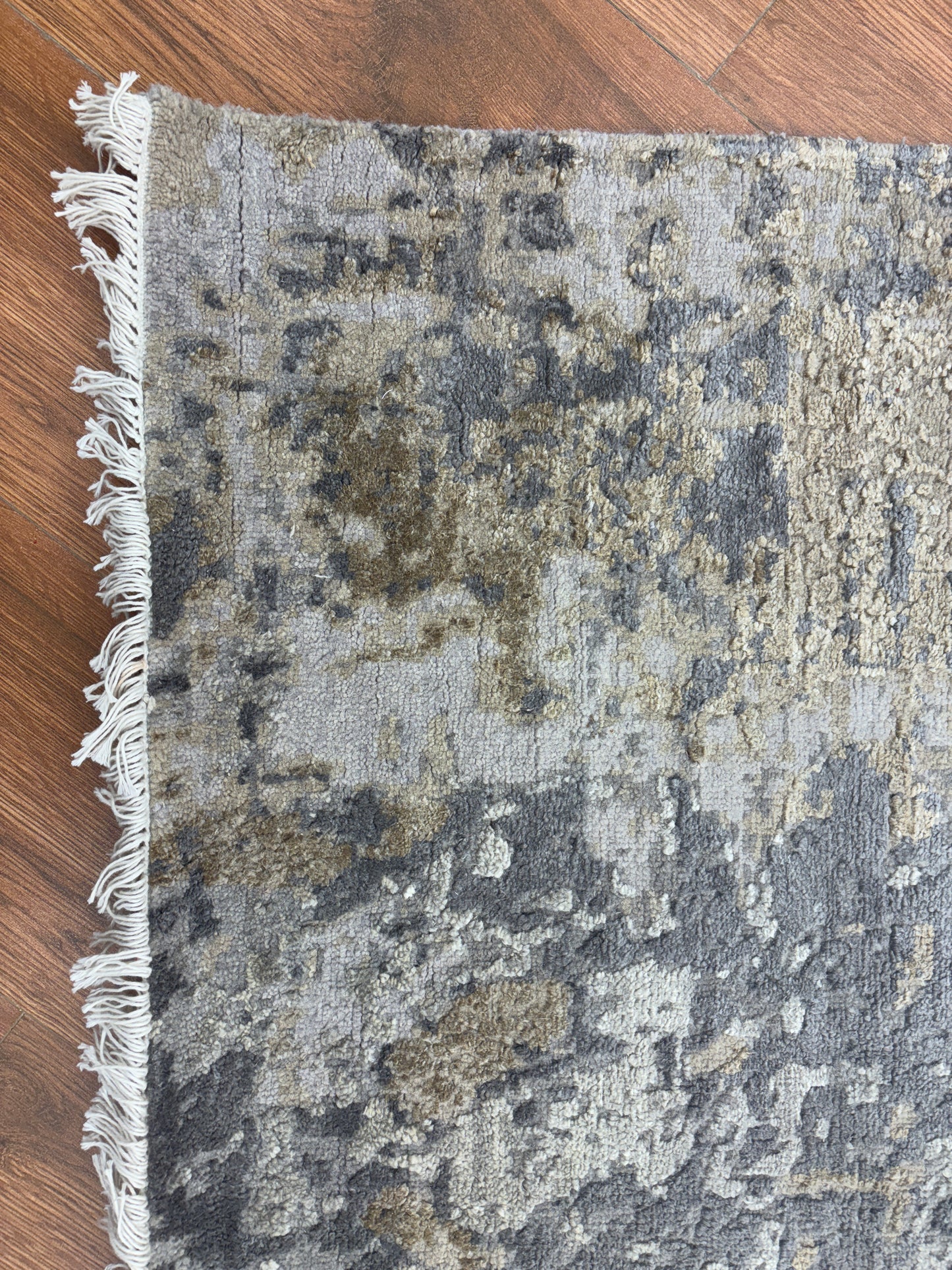 Wool silk carpet (Me 802)