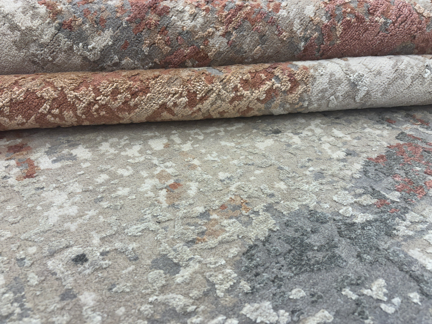 Wool silk carpet (Me 851)