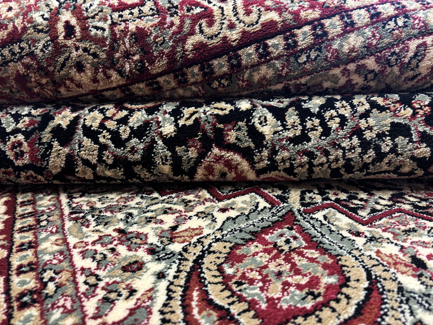 Traditional Woolen carpet MHS - 1