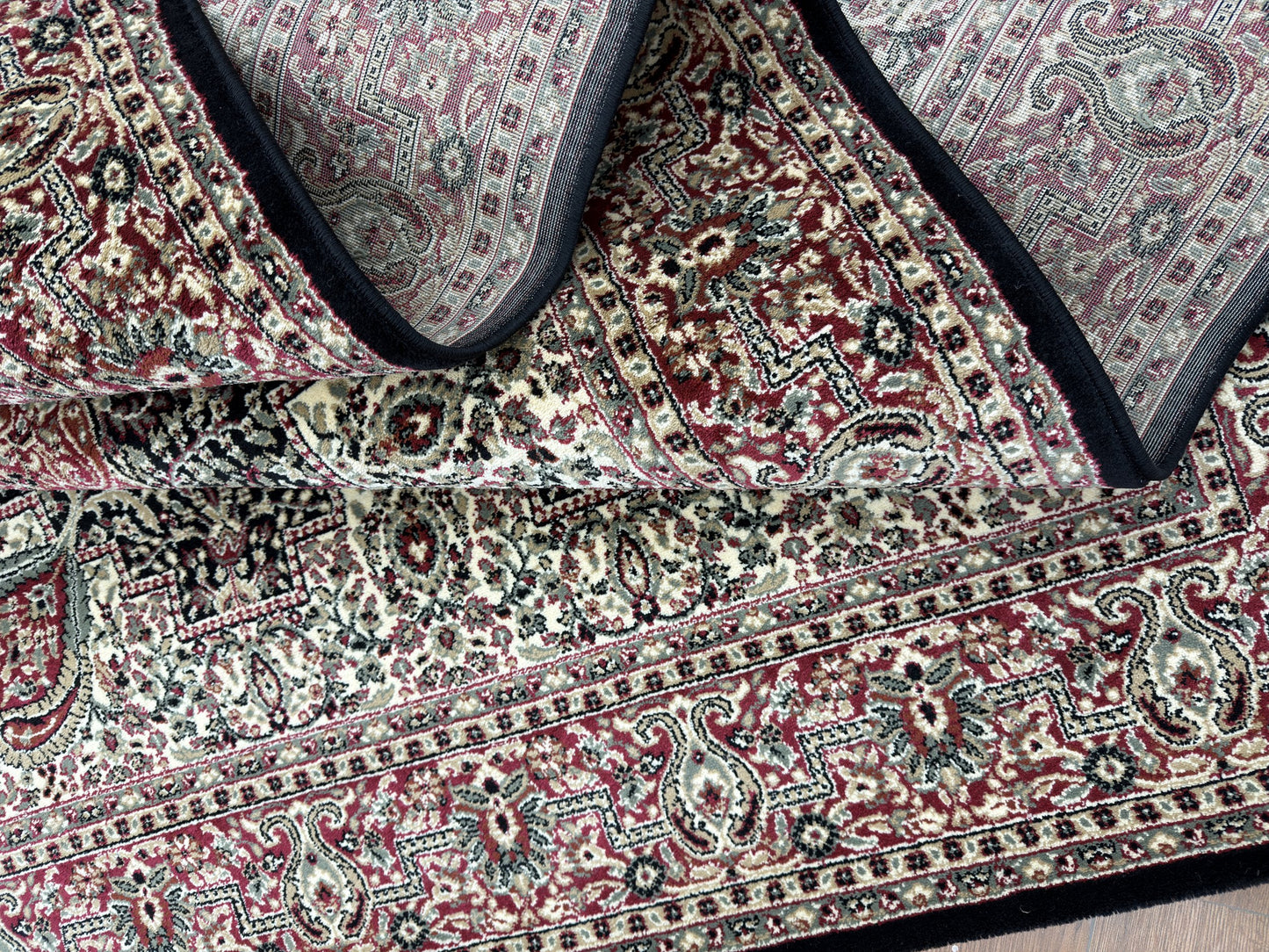 Traditional Woolen carpet MHS - 1