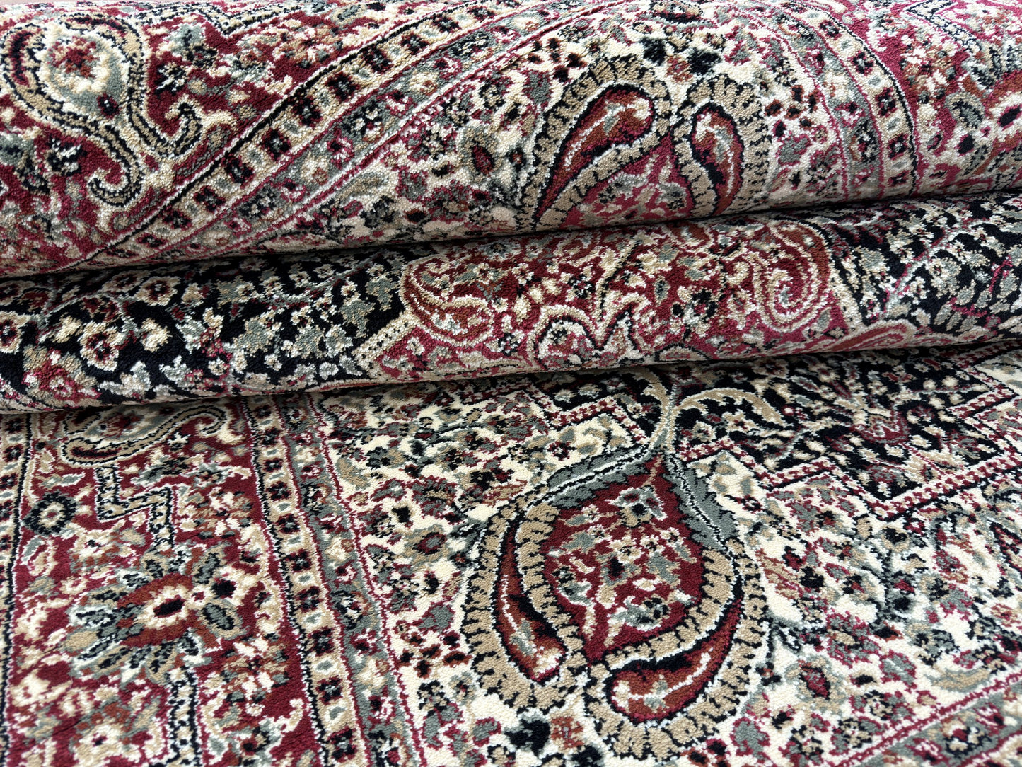 Traditional Woolen carpet MHS - 1