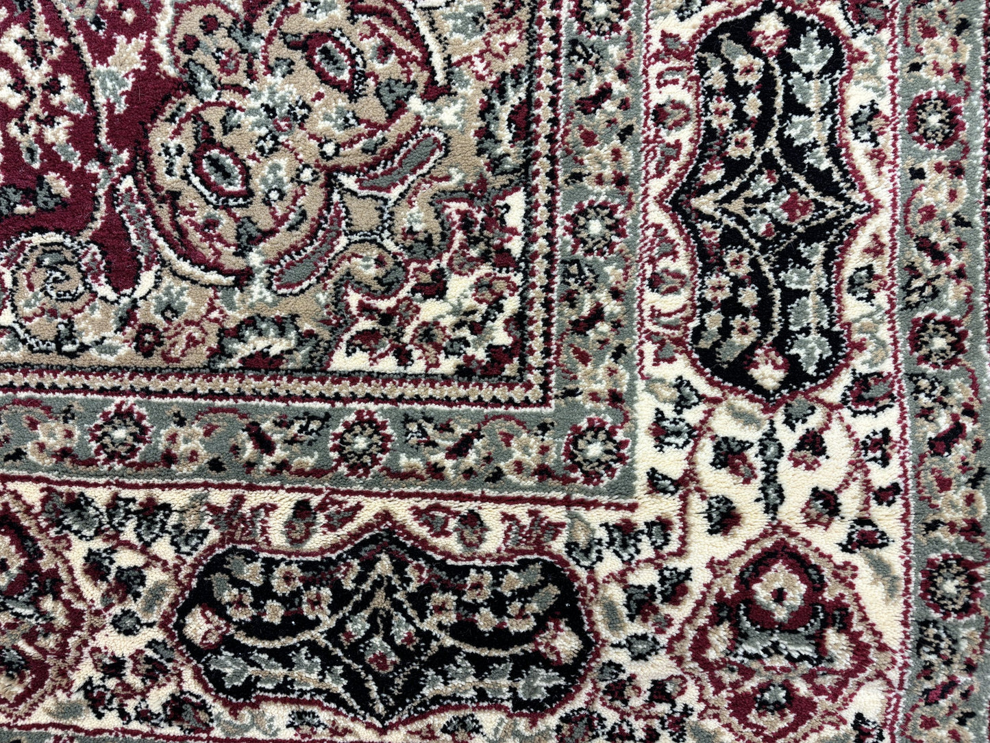 Traditional Woolen carpet MHS - 2
