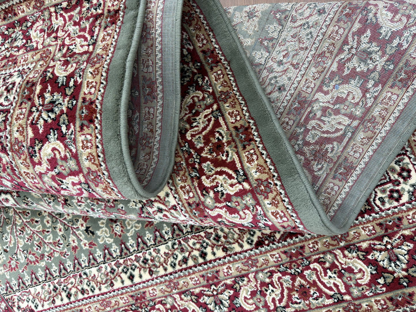 Traditional Woolen carpet MHS - 3