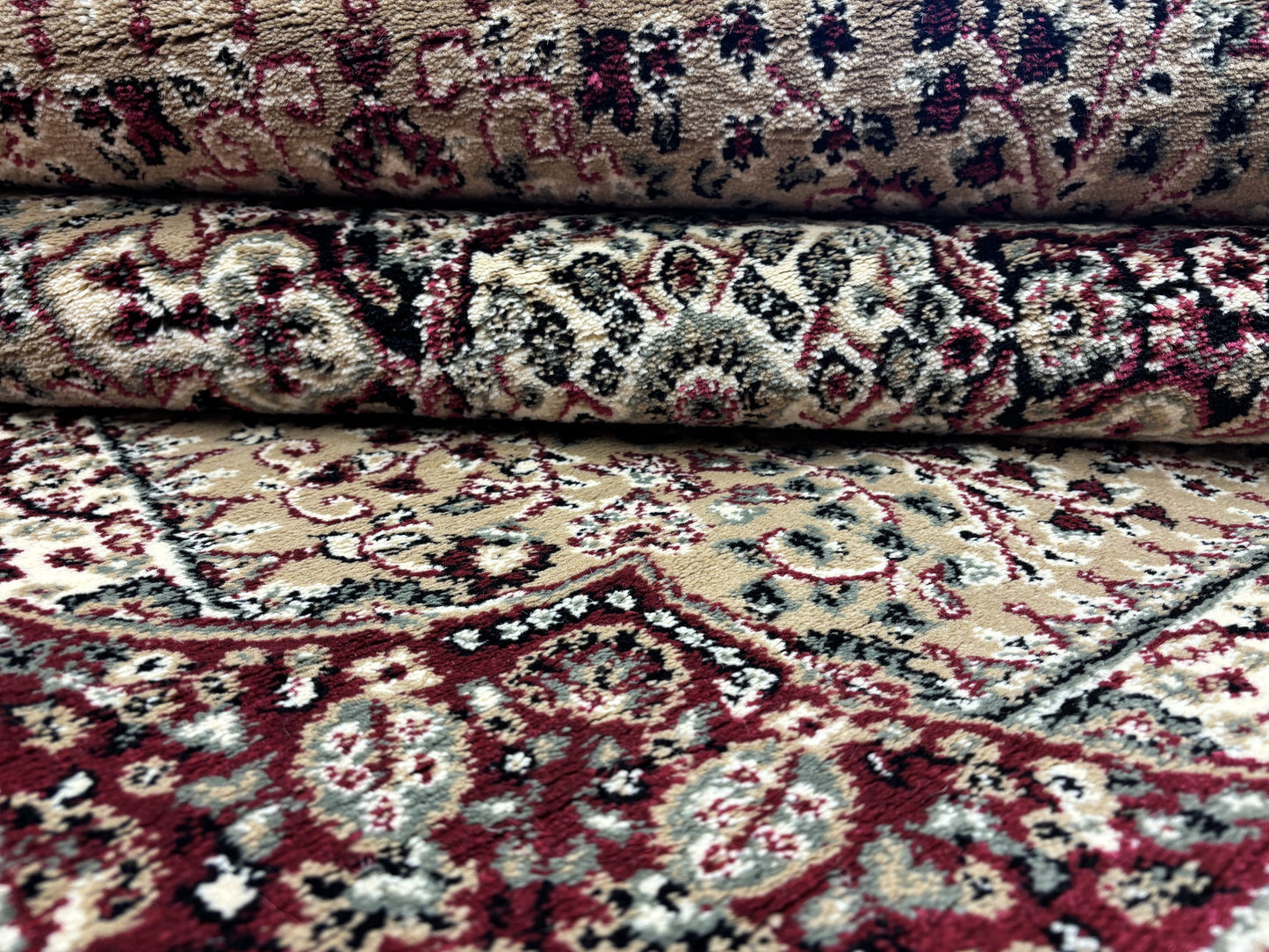 Traditional Woolen carpet MHS - 3