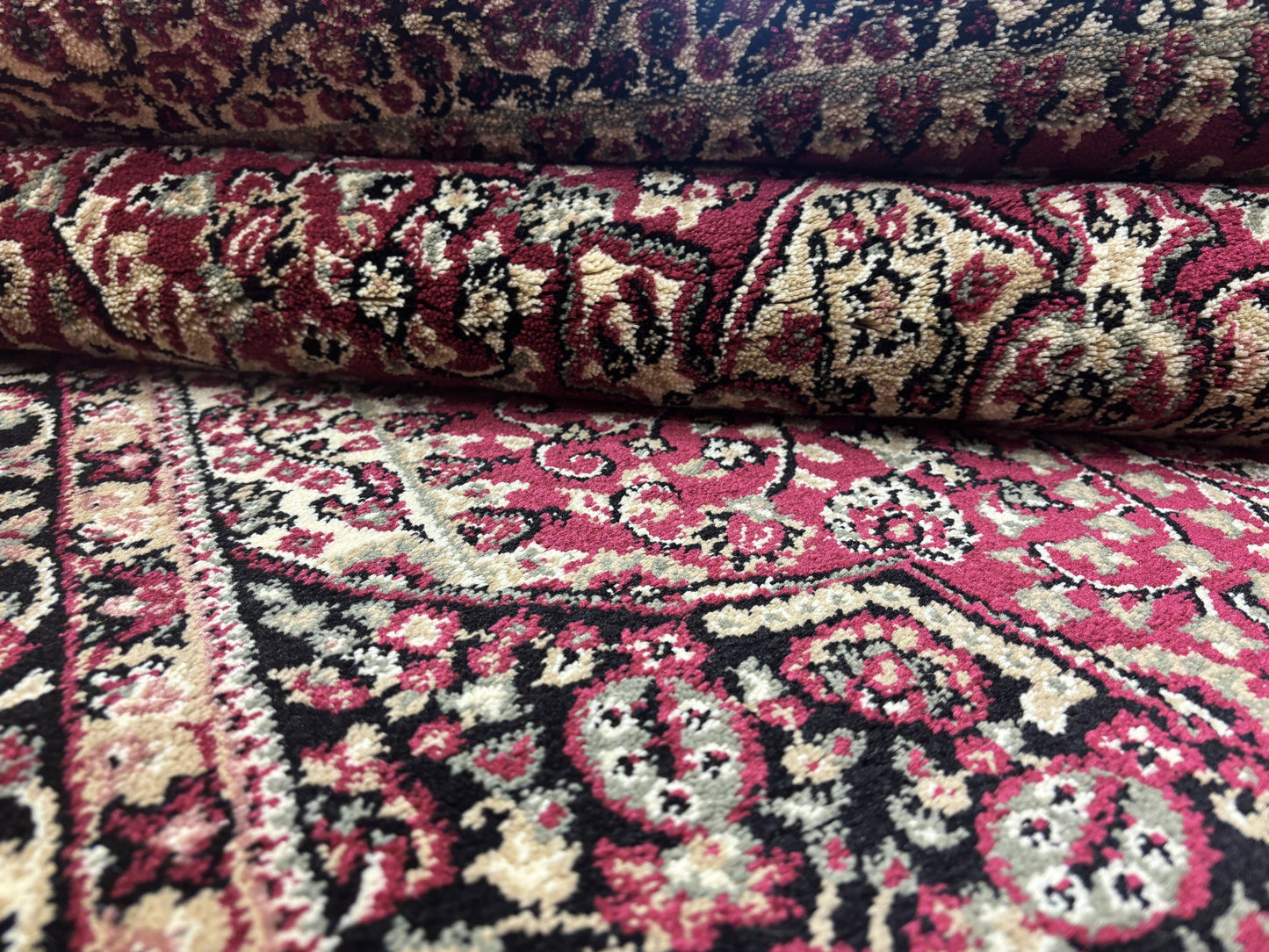 Traditional Woolen carpet MHS - 3