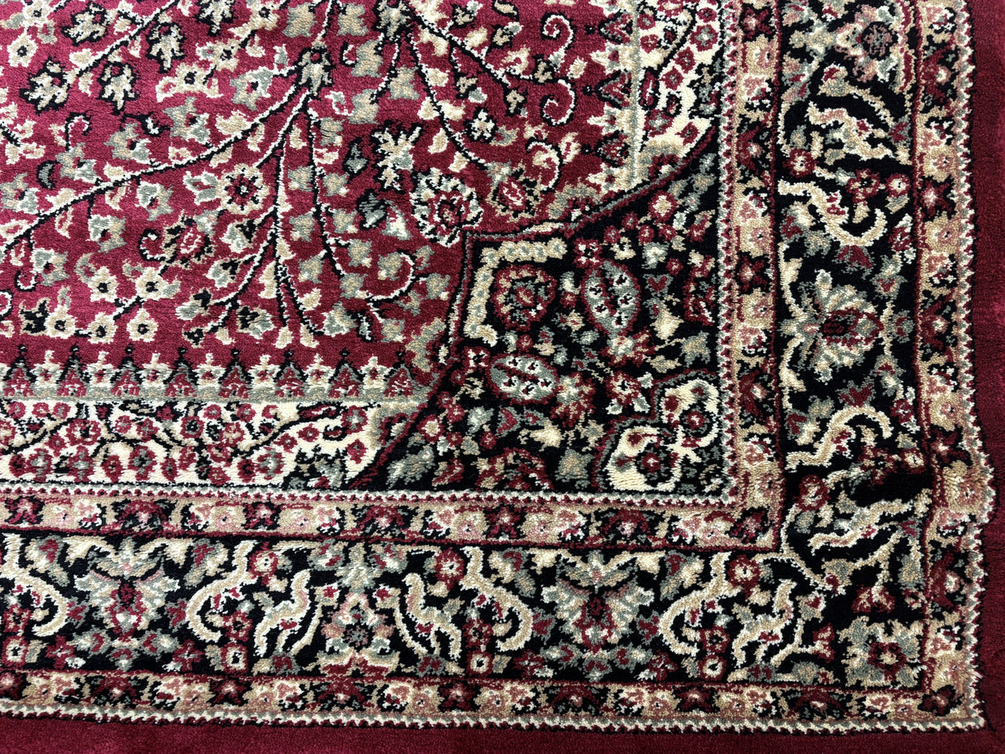 Traditional Woolen carpet MHS - 3