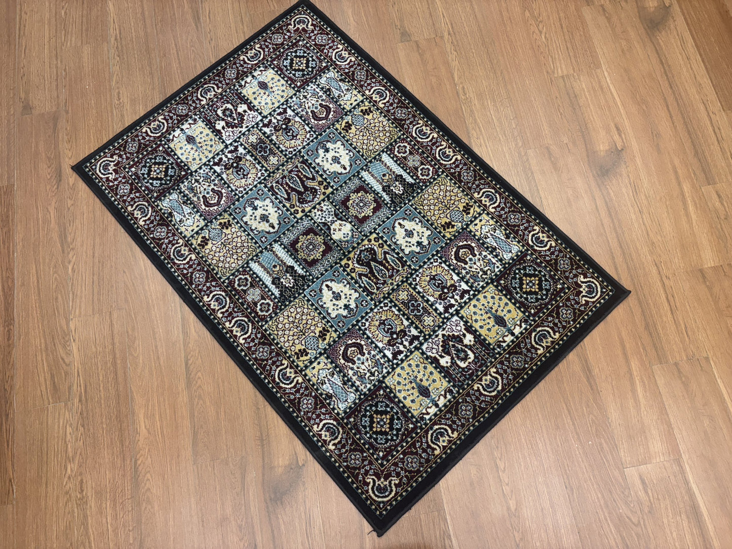 Traditional Woolen carpet MHS - 4