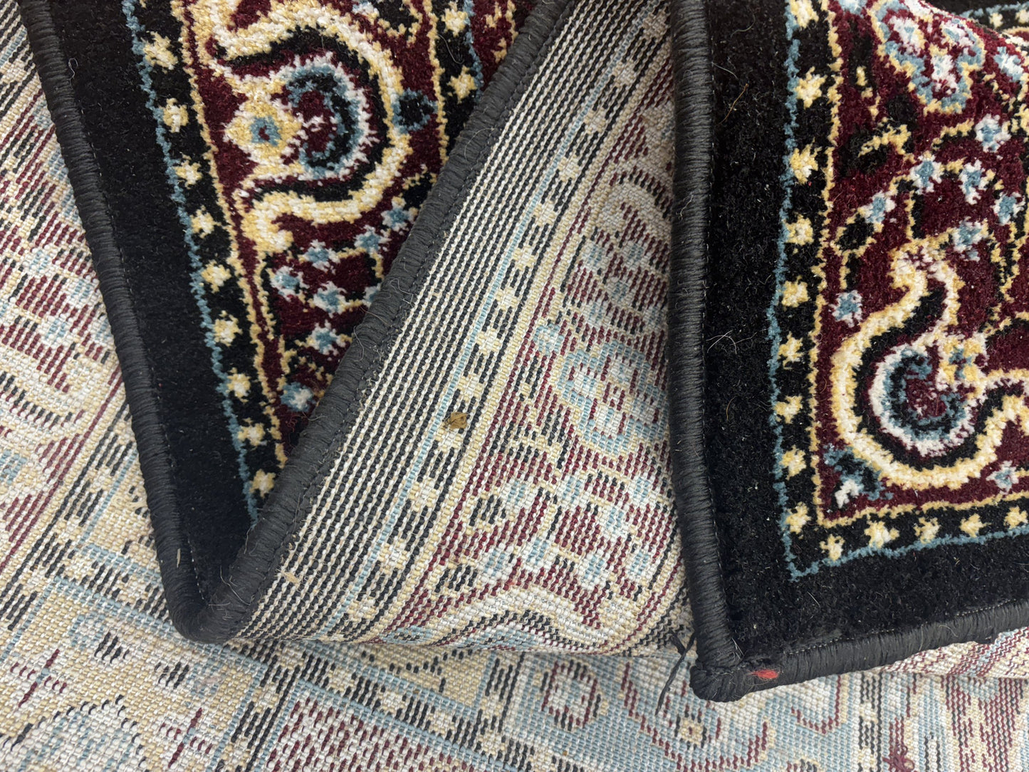 Traditional Woolen carpet MHS - 4