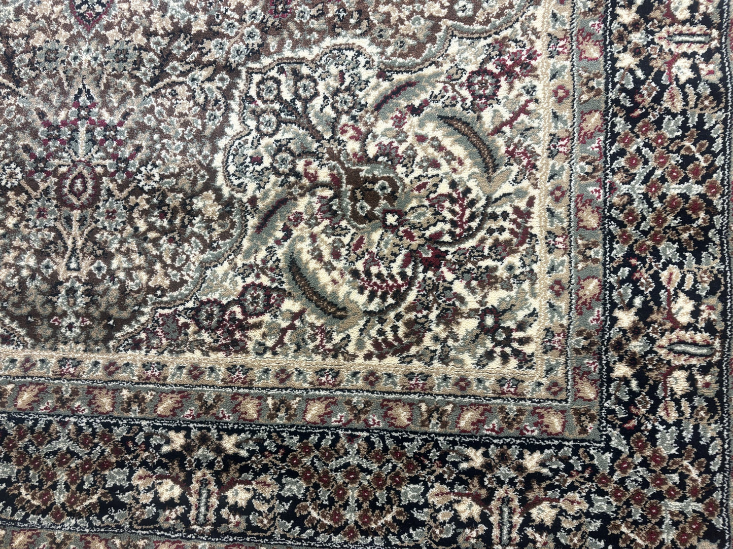 Traditional Woolen carpet MHS - 5