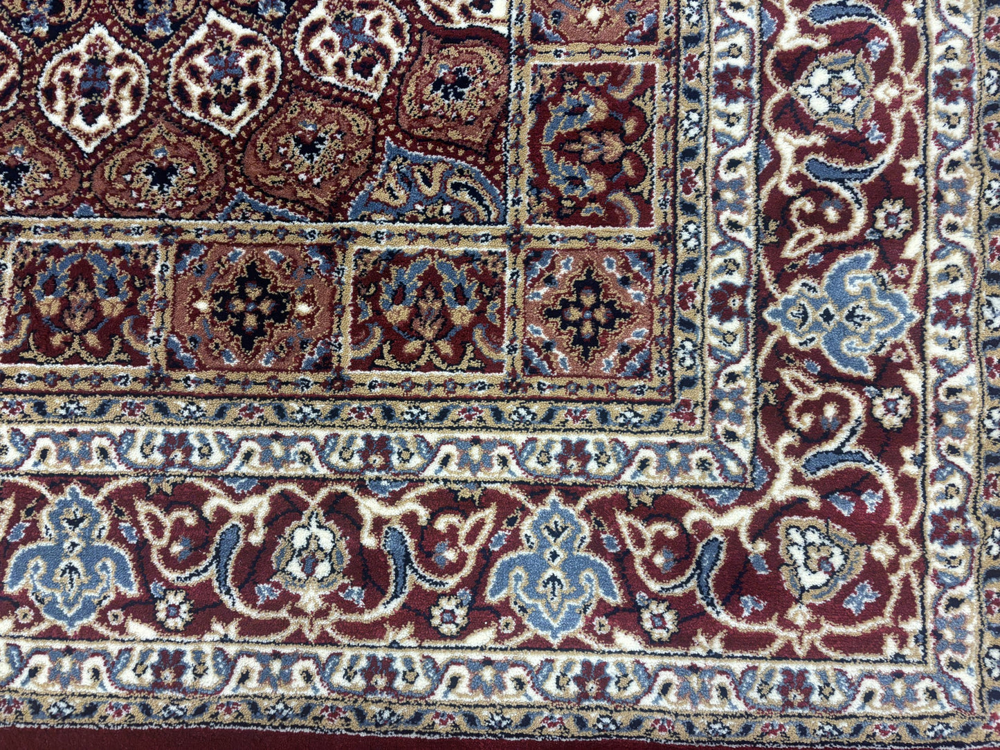 Traditional Woolen carpet MHS - 7