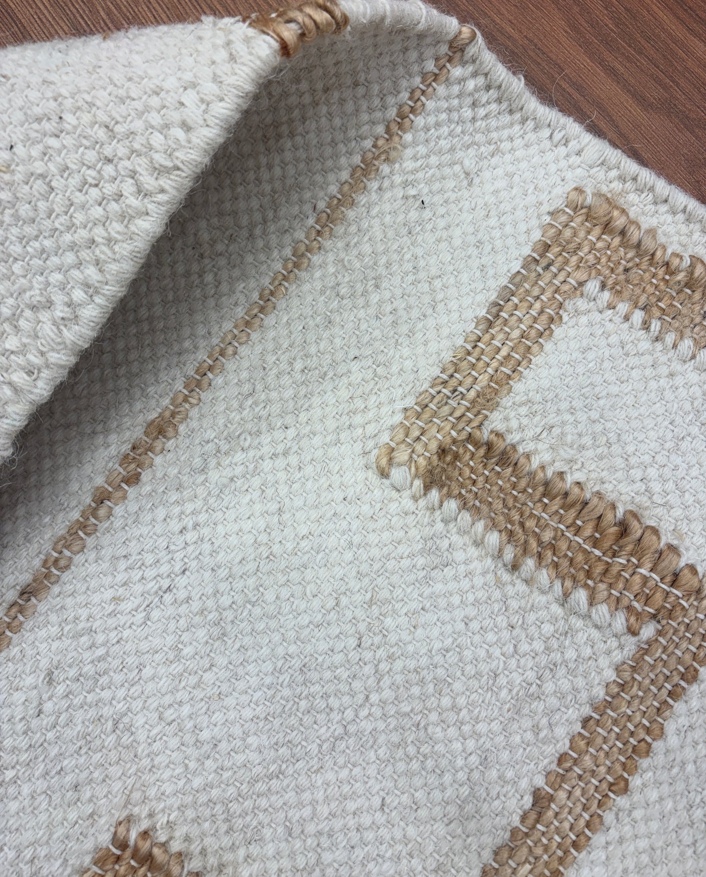 Hand woven Jute Rug- Mangl jute rug  27