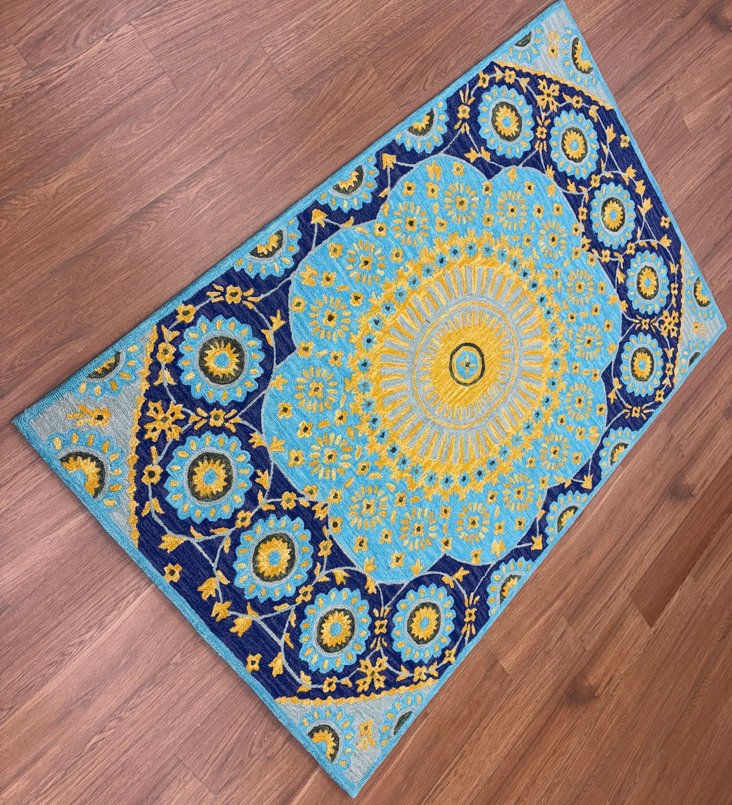 Tufted Woollen Carpet (Mangal tufted 102)