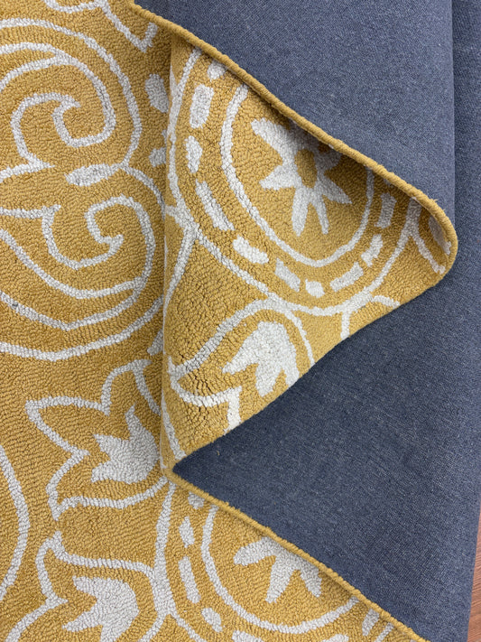 Tufted Woollen Carpet (Mangal tufted 101)