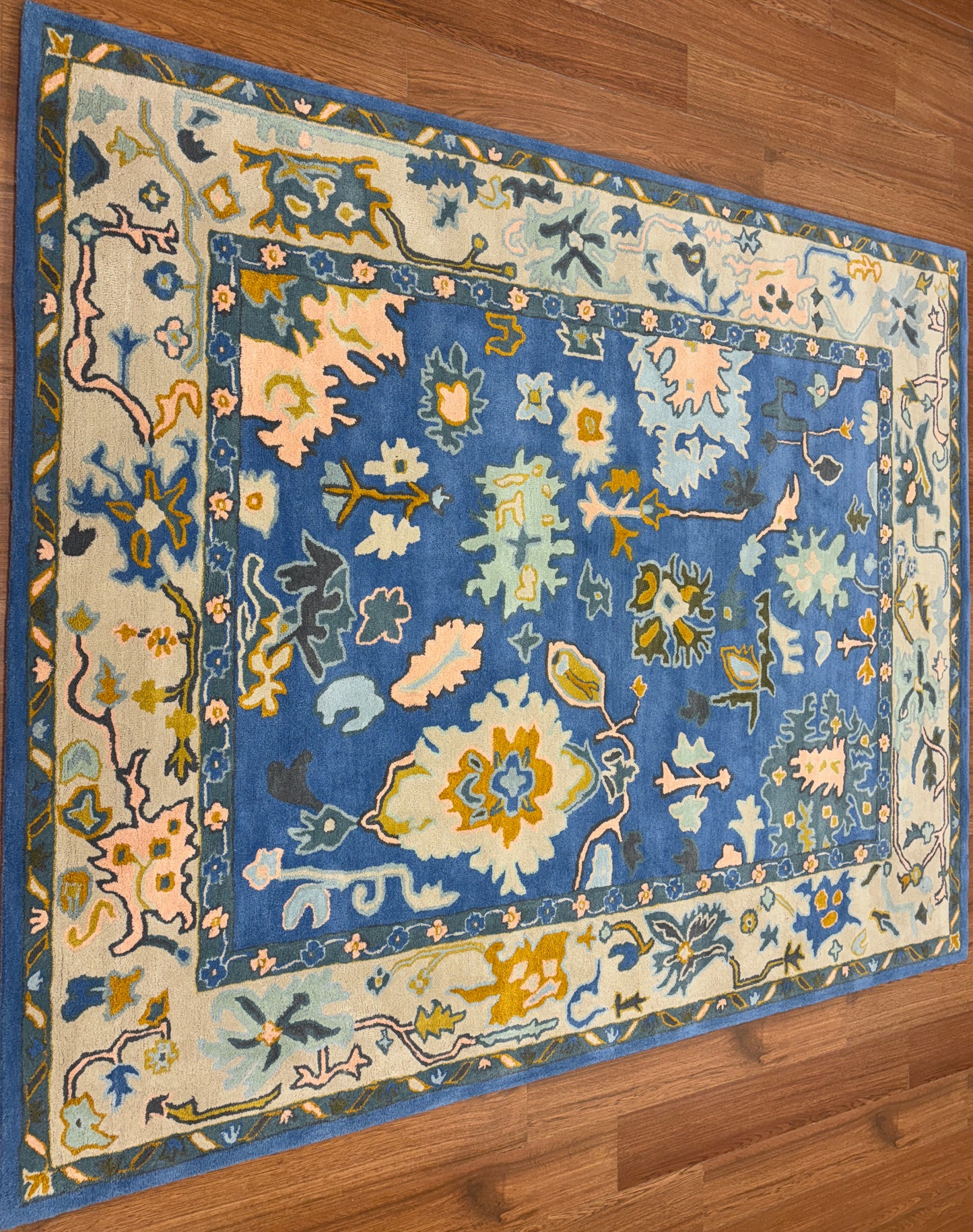Tufted Woollen Carpet (Mangal tufted 104)