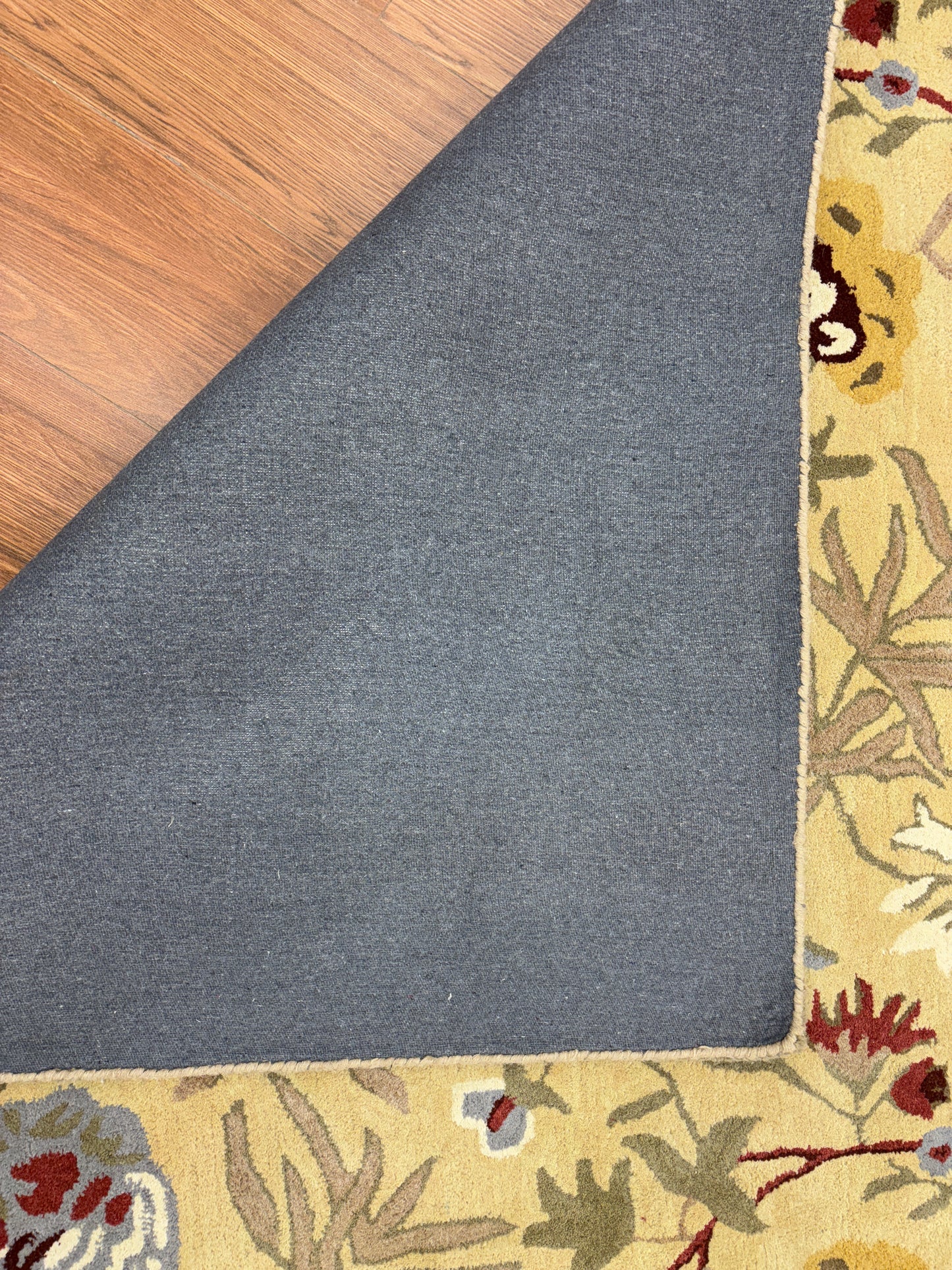 Tufted Woollen Carpet (Mangal tufted 106)