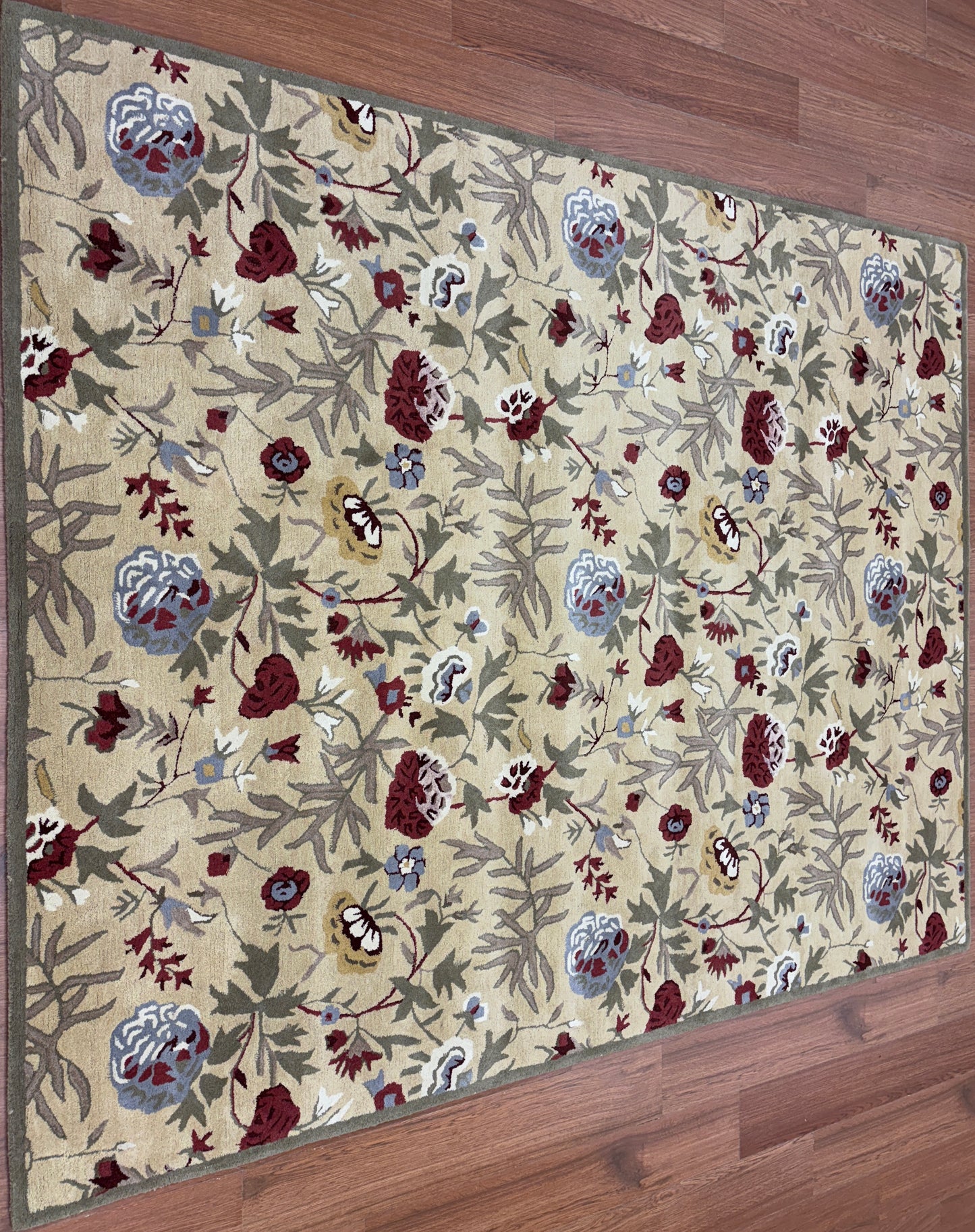Tufted Woollen Carpet (Mangal tufted 106)