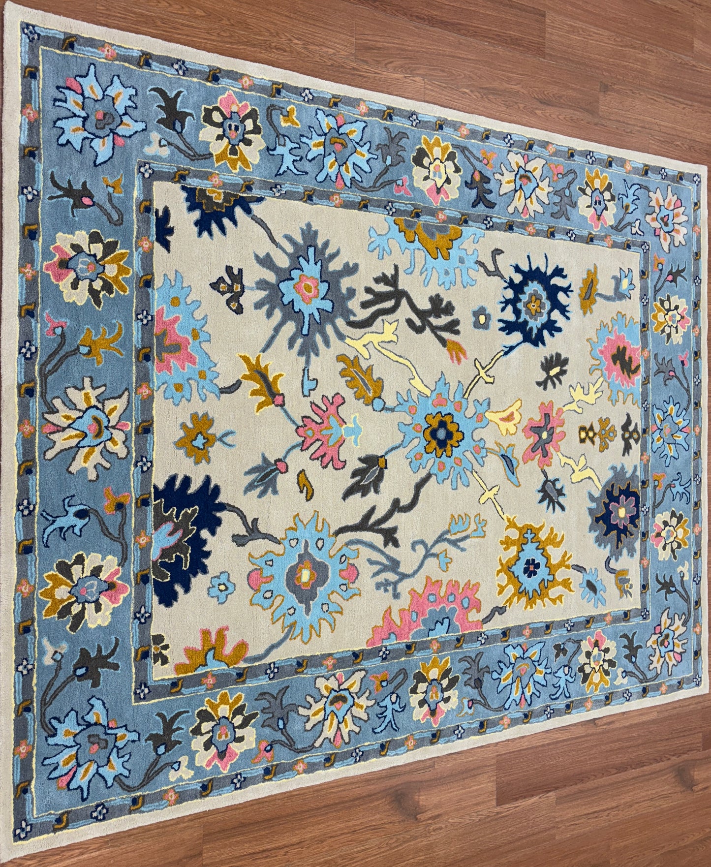 Tufted Woollen Carpet (Mangal Tufted 108)