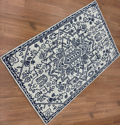 Tufted Woollen Carpet (Mangal tufted 112)