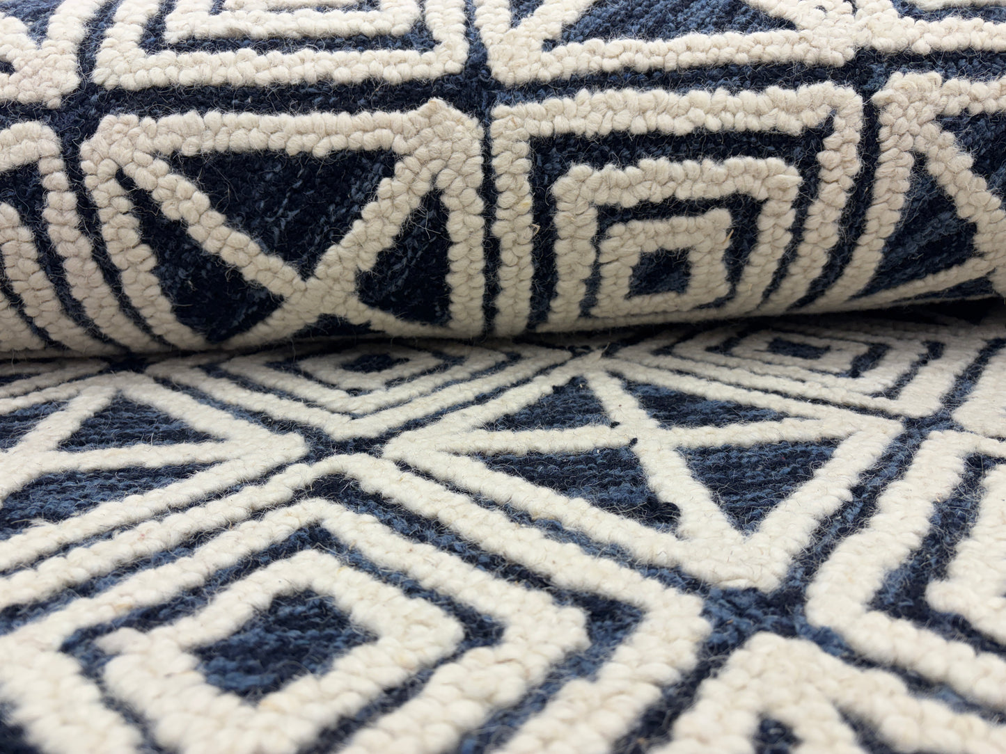 Tufted Woollen Carpet (Mangal Tufted 114)