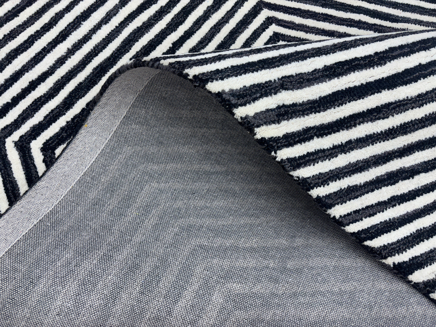 Tufted Woollen Carpet (Mangal tufted 115)