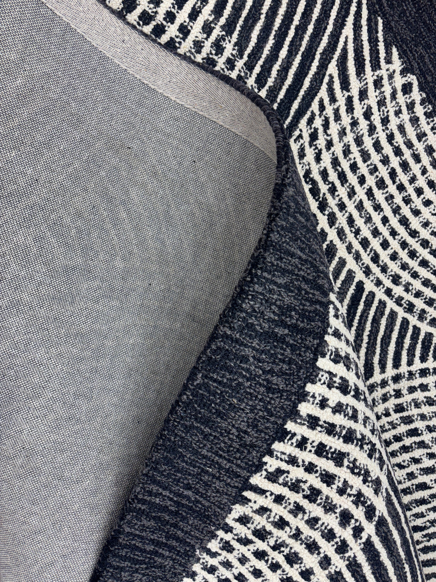 Tufted Woollen Carpet (Mangal tufted 116)