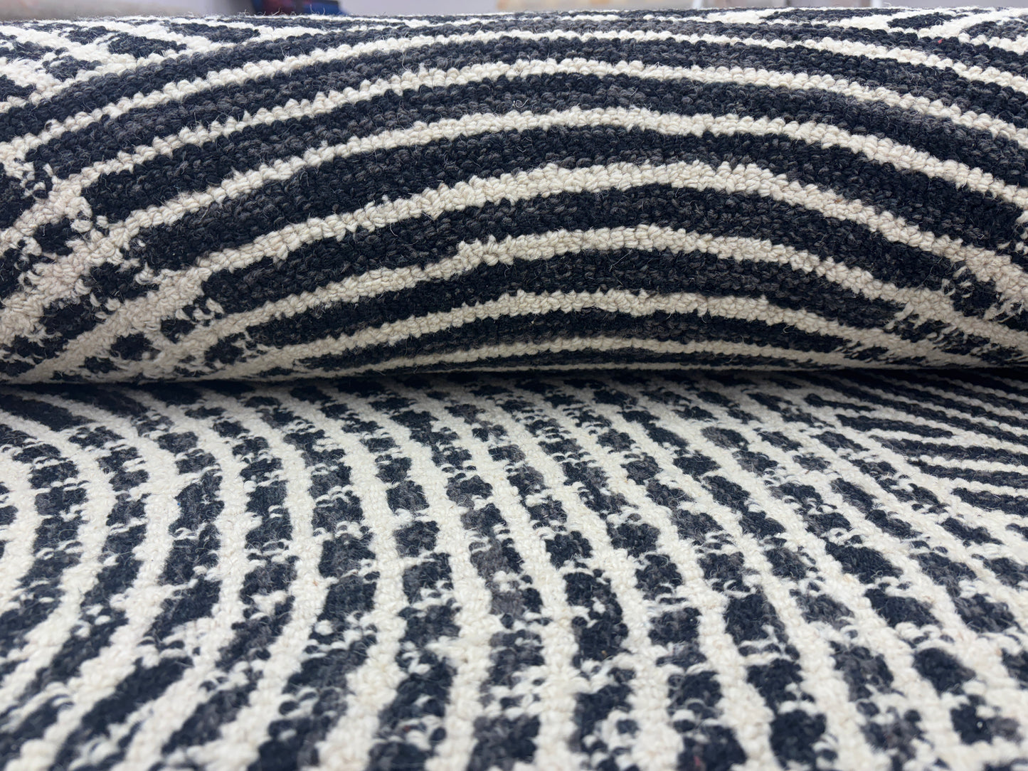 Tufted Woollen Carpet (Mangal tufted 116)