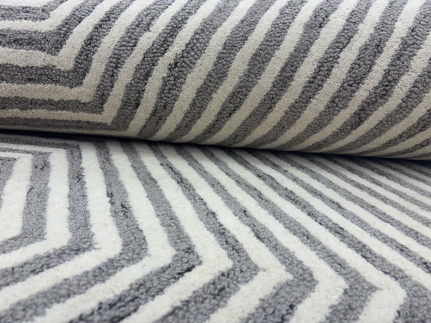 Tufted Woollen Carpet (Mangal tufted 117)