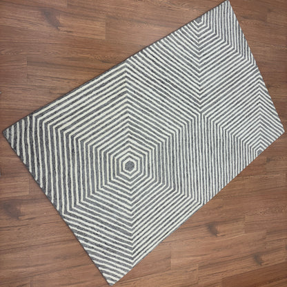 Tufted Woollen Carpet (Mangal tufted 117)